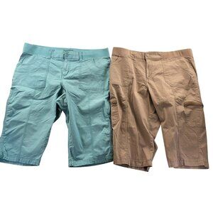 2 Lee Womens Cargo Shorts Size 18W Lot Of Two Pull On Stretch Casual Relaxed